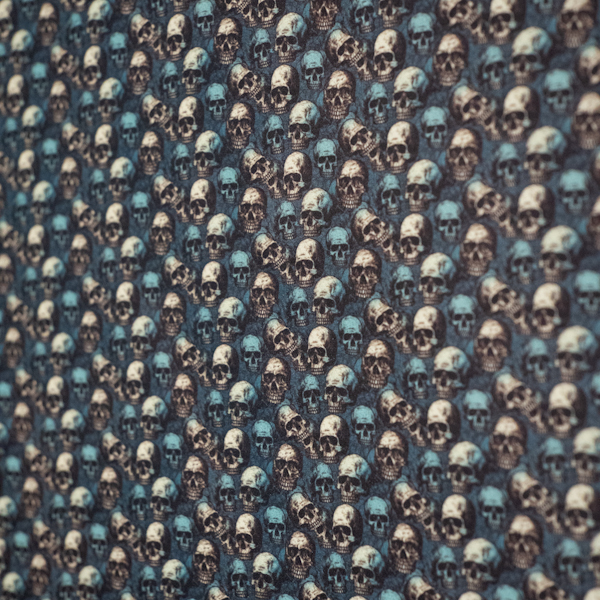 CALAVERA CLASH: TOXIC BLOOM | Green & Red Skull Pattern Extended Desk Mat - Image 3